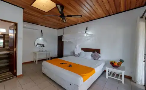 Wadduwa Beach Villa - 0