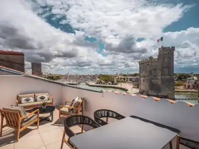 Maisons du Monde Hôtel & Suites - La Rochelle Vieux Port - 125
