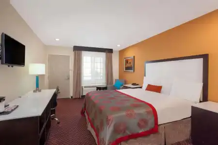 3 Bedroom Community House - 21
