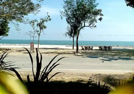 Pranmanee Beach Resort - 2