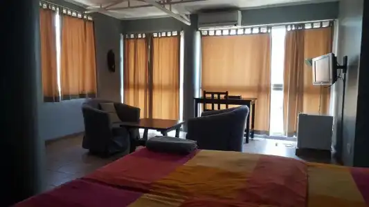 Q-Bar & Guest House - 39