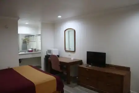 Value Inn & Suites - 30