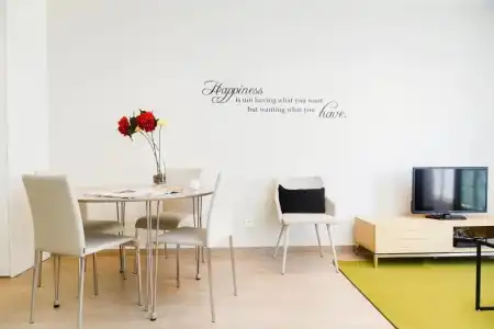 Feelathome Plaza Apartments - 55