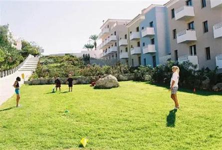 St. George Gardens & Suites - 26
