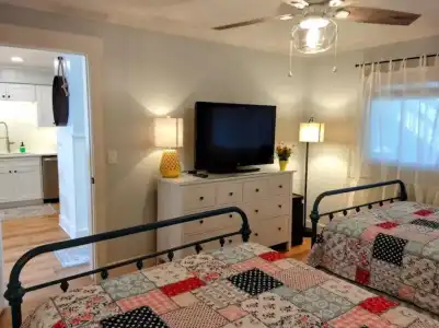 Hibiscus Oceanfront Resort - 47