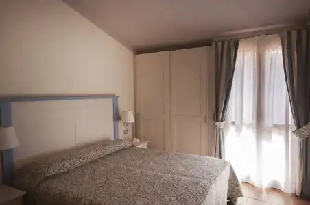 Blu Laconia Village - 10