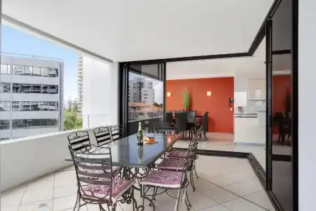 Aria Apartments - 490