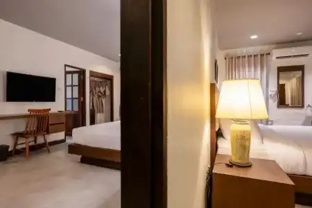 Rose Bay Resort - 87