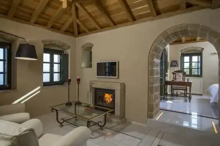 Moni Emvasis Luxury Suites - 89