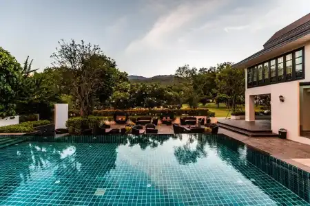 Merchant Villa - 12