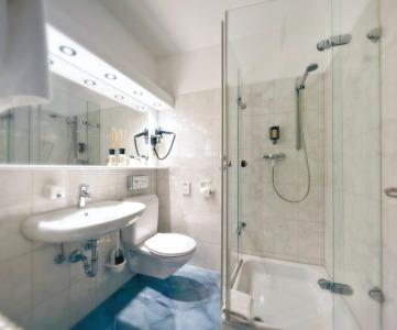 Azenberg Stuttgart, Sure Collection by BW - 7