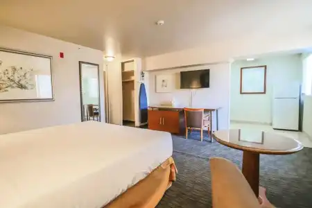 Sunrise Inn - 43