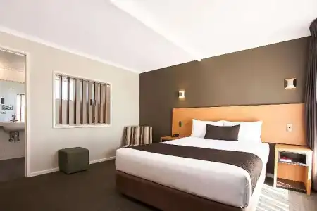 Comfort Inn On Raglan - 37