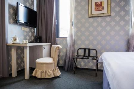 Day Inn - 1