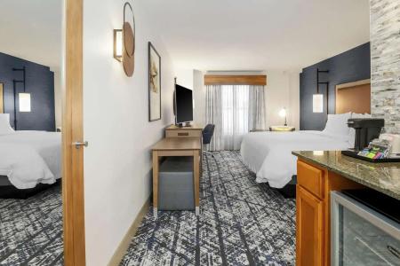 Hampton Inn & Suites Austin Downtown - 44