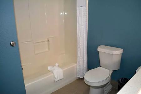 Wingate by Wyndham College Station South - 67