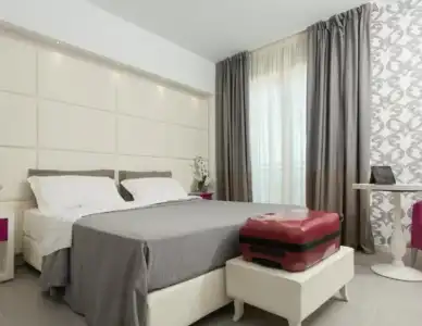 ApartSheila - 3