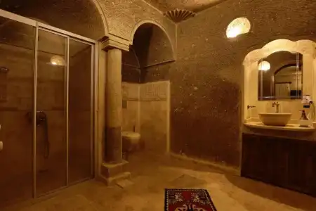Safran Cave - 143