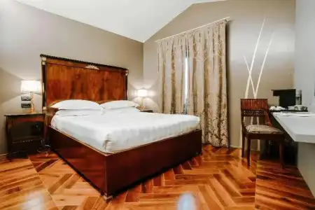 The Glam Boutique & Apt - 33