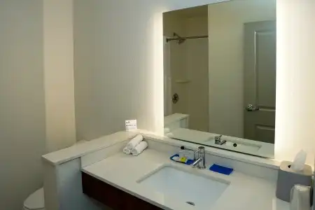 Holiday Inn Express & Suites Denver - Aurora Medical Campus by IHG - 30