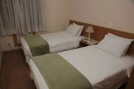London Class Suites - 48