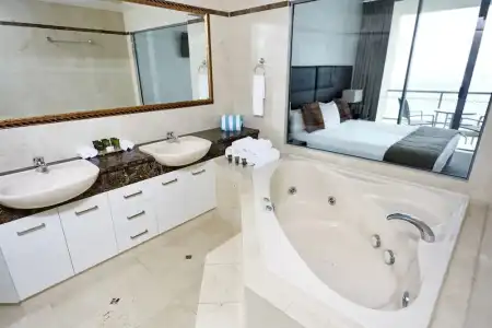 Sun City - Q Stay - 84