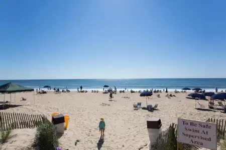 The Surf Club Resort - 12