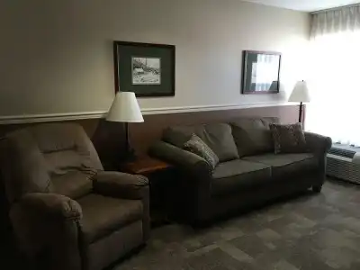 Boothill Inn and Suites - 2