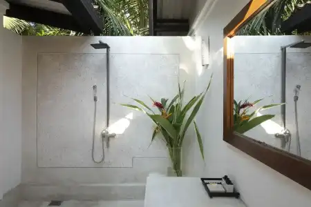 Coco Tangalla - 5