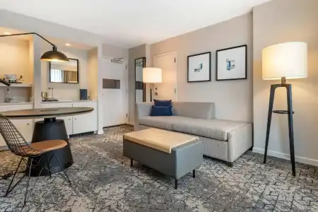 Sheraton Suites Old Town Alexandria - 88