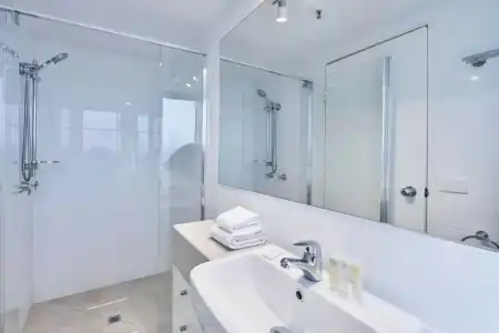 Centrepoint Holiday Apartments - 112