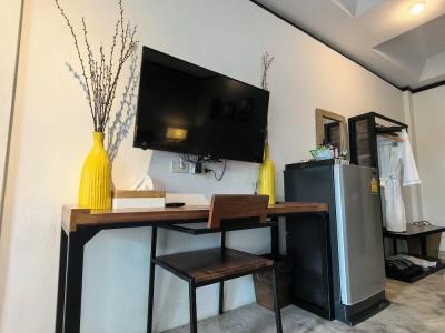 Sannot Riverside Boutique - 18