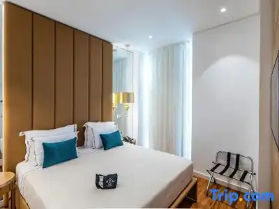 The 7, Suites, Studios & Apartments - 71