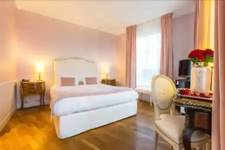 Hôtel Eiffel Trocadéro - 77