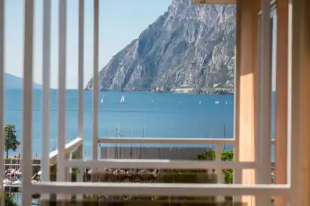 Lake Front Mirage - 15