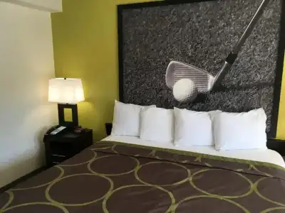 Super 8 by Wyndham Augusta - 11