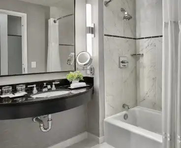 Loews Philadelphia - 77