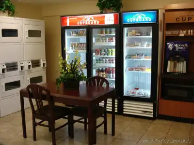 Sonesta Simply Suites Garden Grove Anaheim - 11