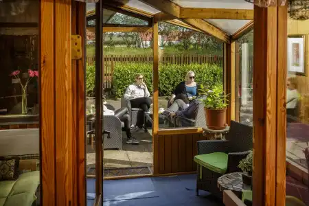 South Central Guesthouse - 4