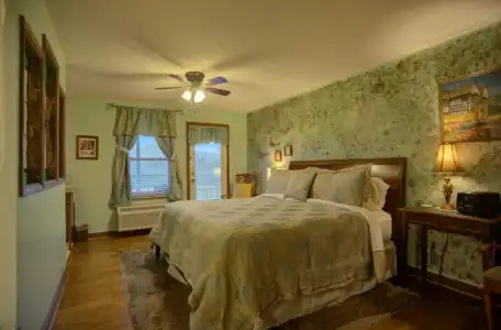 Blue Mountain Mist Country Inn & Spa - 101