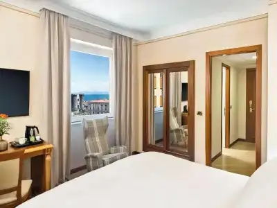 Renaissance Naples Mediterraneo - 51