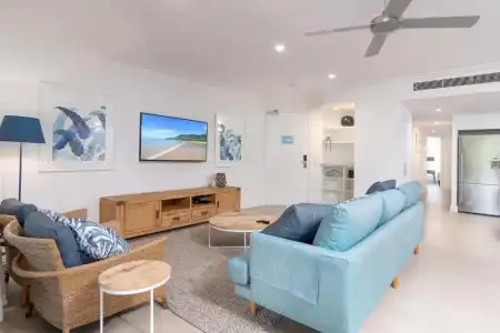 Mandalay Luxury Beachfront Apartments - 102