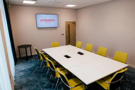 Leonardo Bristol City - 34