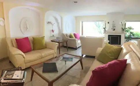 Bougainville Luxury Boutique - 18