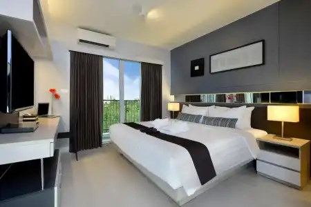 Amber Sukhumvit 85 - 53