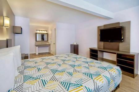 Motel 6 Inglewood, CA - 2