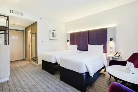 Premier Inn Dubai International Airport - 4