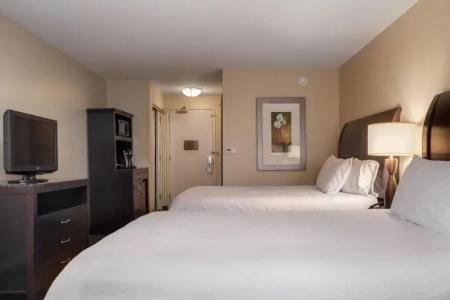 Hilton Garden Inn Fargo - 52