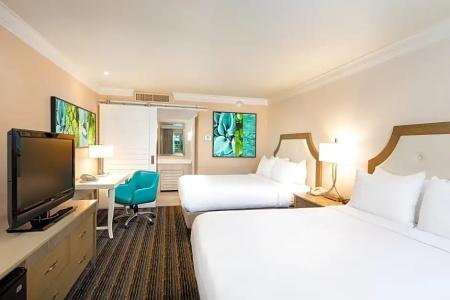 DoubleTree by Hilton San Diego Bayside - 51