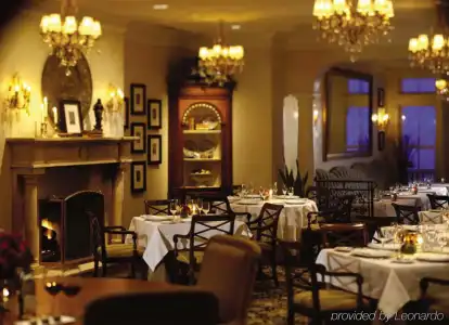 The Chanler at Cliff Walk - 25